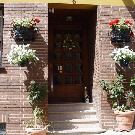 Gaestehaus Am Roemerbad Zell an der Mosel Exterior photo